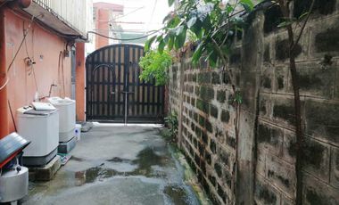 For Sale 1 Main House and 1 Apartment at Brgy. Tejeros Makati City