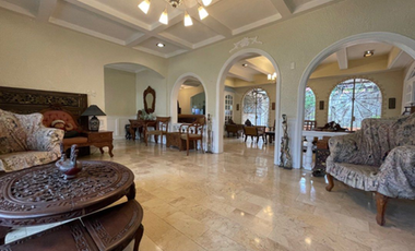 4 Bedrooms House and Lot for Rent in Paranaque City