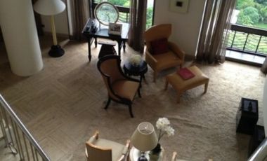 Essensa East Forbes Luxury Penthouse Unit for Rent at Taguig City