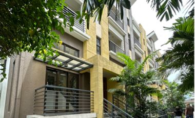 Prime Townhouse Unit For Sale in Circulo Verde Garden Homes