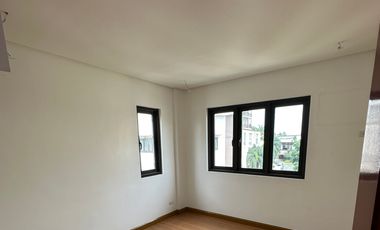 Prime Townhouse Unit For Sale in Circulo Verde Garden Homes