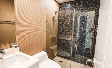 For Lease 80sqm 2BR Penthouse Condo 1 parking at Twin Oaks Mandaluyong City Rent