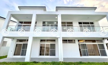 Live in Style and Comfort: 4 Bedrooms Villa For Rent Located in Clark Pampanga