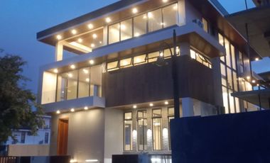 For Sale Alabang West Brand new 5 bedroom House Las Piñas house and lot for sale