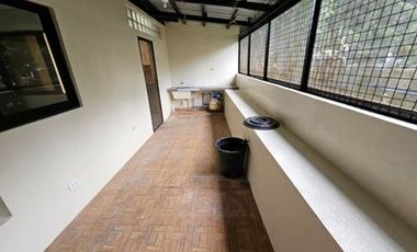 2-Storey Townhouse w/ 4-Bedroom for Rent in B.F. Homes, Parañaque City