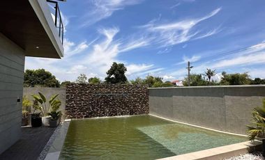 MODERN LUXURY MANSION WITH SWIMMING POOL IN CITY OF SAN FERNANDO, PAMPANGA