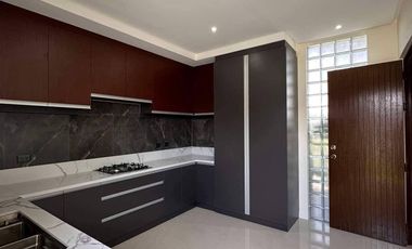 MODERN LUXURY MANSION WITH SWIMMING POOL IN CITY OF SAN FERNANDO, PAMPANGA