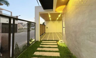 5- BEDROOM ELEGANT CORNER HOUSE & LOT WITH POOL IN ANGELES CITY, PAMPANGA