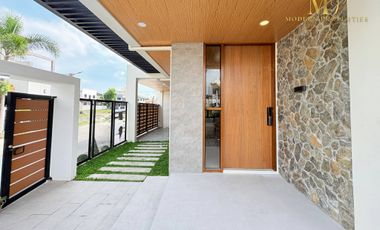 5- BEDROOM ELEGANT CORNER HOUSE & LOT WITH POOL IN ANGELES CITY, PAMPANGA