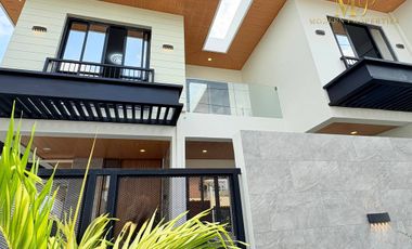 5- BEDROOM ELEGANT CORNER HOUSE & LOT WITH POOL IN ANGELES CITY, PAMPANGA