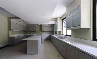 For Sale: 4 Bedroom Spacious House in San Lorenzo Village, Makati City