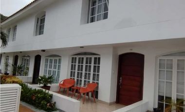 Casa de oportunidad en conjunto cerrado Rodadero Reservado-005