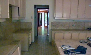 Huge 5 Bedroom House for Rent in Dasmarinas Village, Makati City