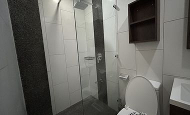 Spacious 3 Bedroom Penthouse with Roof Deck for rent