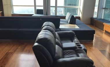Penthouse unit for sale in st. Francis shangri-la place