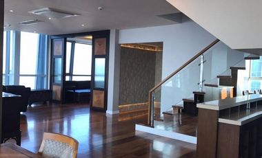Penthouse unit for sale in st. Francis shangri-la place