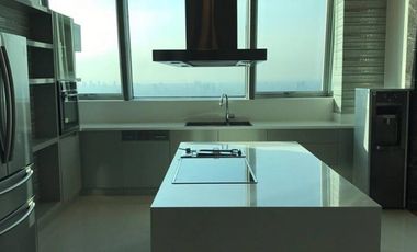 Penthouse unit for sale in st. Francis shangri-la place