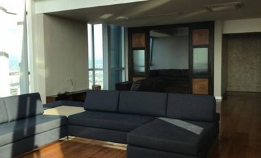 Penthouse unit for sale in st. Francis shangri-la place