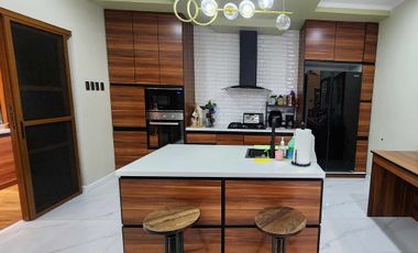 Fully furnished House and Lot with Pool near Clark for Sale!