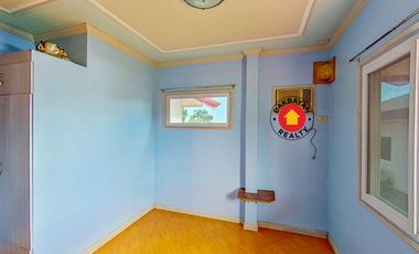 Two Story House with Accessory Dwelling Unit For Sale in South Pacific Golf