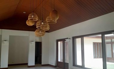 JSL 1 HEC. WITH BUNGALOW FOR SALE IN AYALA ALABANG VILLAGE 2B