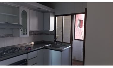 Arriendo apartamento de 2 alcobas (servicio de luz incluido)