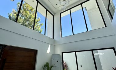 BF Homes Parañaque Beautiful House For Sale 5 Bedrooms Fully Furnished