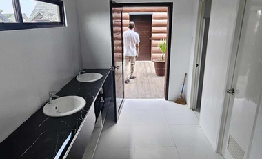 67.44 sqm. Commercial/Office for Rent in Tagaytay City