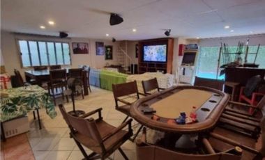JSL 844 SQM 5 BEDROOMS AYALA ALABANG VILLAGE 150M NET