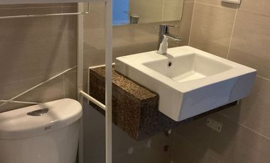 Fully Furnished 1 Bedroom Condominium For Sale in 81 Newport City. Pasay City.