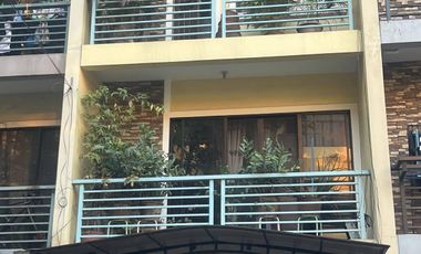 2 STOREY TOWNHOUSE FOR SALE MANDALUYONG
