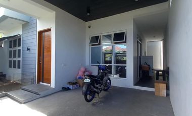 Two Storey Modern House for Sale! Sale or Assume Balance