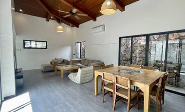 FOR LEASE / RENT  TROPICAL POOL VILLA TYPE HOUSE IN ANGELES CITY NEAR CLARK