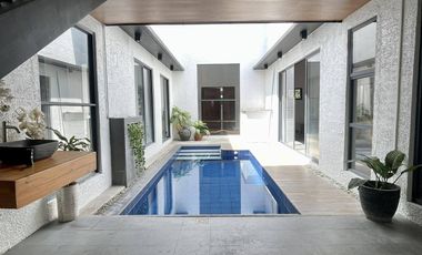 FOR LEASE / RENT  TROPICAL POOL VILLA TYPE HOUSE IN ANGELES CITY NEAR CLARK