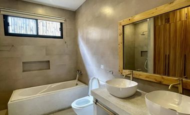 FOR LEASE / RENT  TROPICAL POOL VILLA TYPE HOUSE IN ANGELES CITY NEAR CLARK