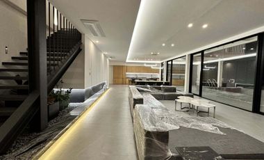 TRI-LEVEL MODERN VILLA FOR LEASEHOLD IN CLARK  Mabalacat, Pampanga
