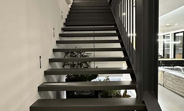 TRI-LEVEL MODERN VILLA FOR LEASEHOLD IN CLARK  Mabalacat, Pampanga