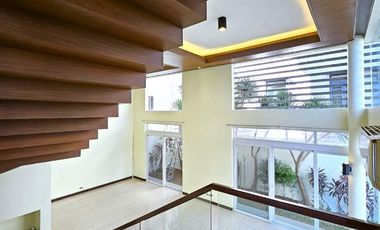 5 Bedroom For Lease in McKinley Hill Village Taguig