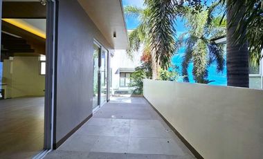 5 Bedroom For Lease in McKinley Hill Village Taguig
