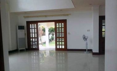 Luxury 4 Bedroom House for Lease in San Lorenzo Village, Makati City