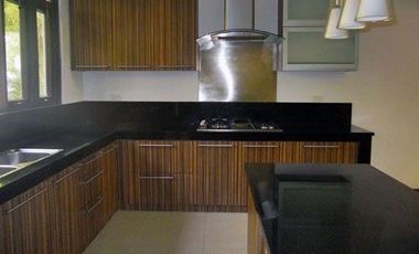 Luxurious 6 Bedroom House for Sale in San Lorenzo Village, Makati City