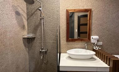 VILLA TYPE HOUSE FOR SALE NEAR KOREAN TOWN