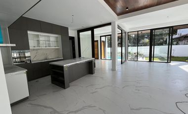 7br house and lot for sale in muntinlupa - hillsborough alabang village