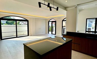 Beautiful 5BR House and Lot for Sale in Verdana Homes Daang Hari Cavite
