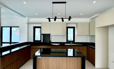 Beautiful 5BR House and Lot for Sale in Verdana Homes Daang Hari Cavite