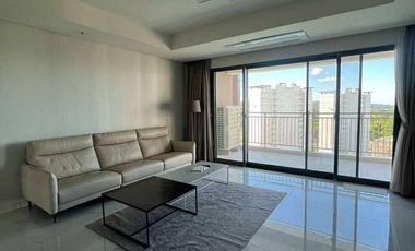 10th Floor Fully Furnished 4-Bedroom Condo For Rent Mountain View at Posco Clark Hills Bldg 103