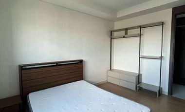 10th Floor Fully Furnished 4-Bedroom Condo For Rent Mountain View at Posco Clark Hills Bldg 103