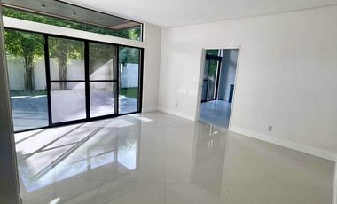 Modern House and Lot For Sale in Ayala Southvale Sonera, Las Piñas City