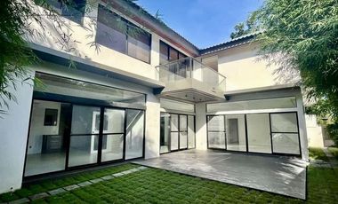 Modern House and Lot For Sale in Ayala Southvale Sonera, Las Piñas City