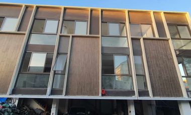 Modern Taguig Townhouse For Sale